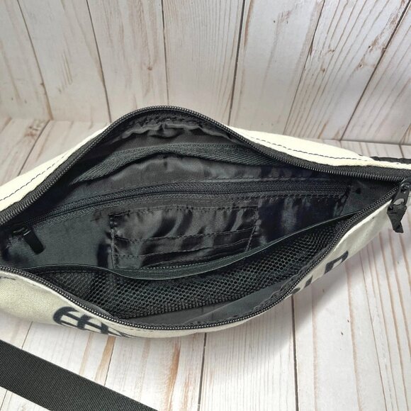 Airportag WORLD CITIZEN Canvas Fanny Pack Belt Bag - Picture 4 of 5